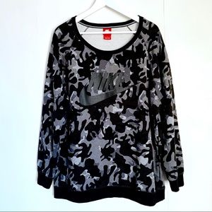 Nike Boyfriend Black Gray Camo Sweatshirt Large